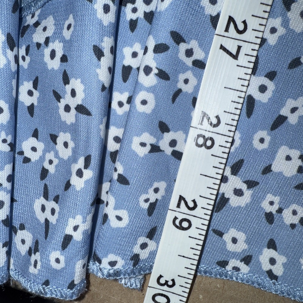 Princess Polly Dress Size 2 Floral Blue V-Neck Mini Runched  Flirty Flowy Skirt - Picture 13 of 13